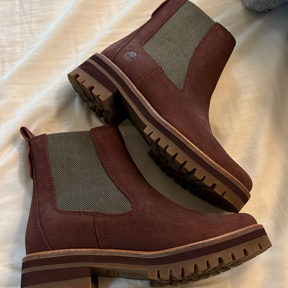 Slip on Frye boots - Picture 2 of 5